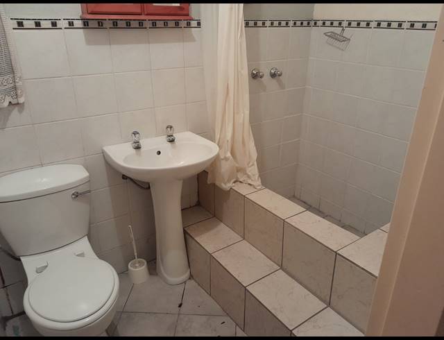 4 BEDROOM HOUSE FOR SALE IN BO-DORP
